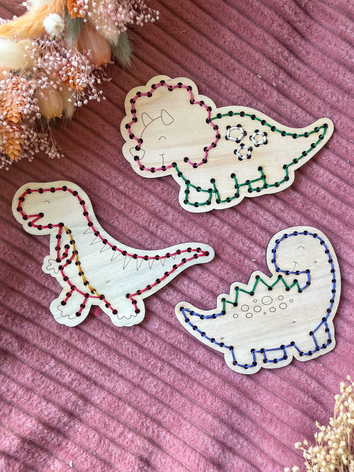 Kit de broderie dinosaure